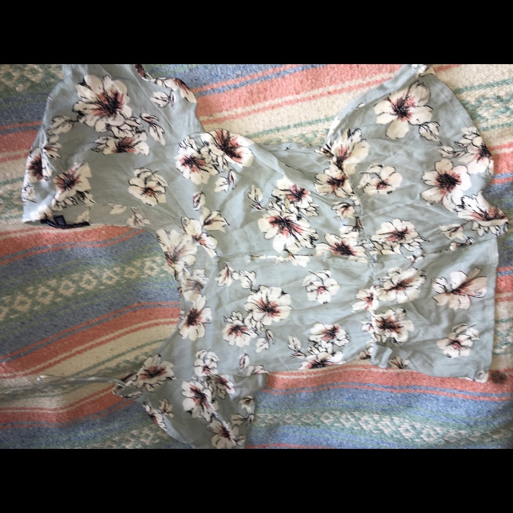 Cute flower shirt.